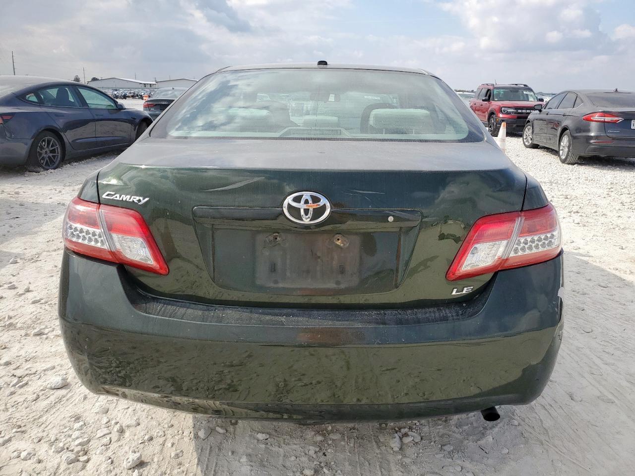 2011 Toyota Camry Base - Фото 6