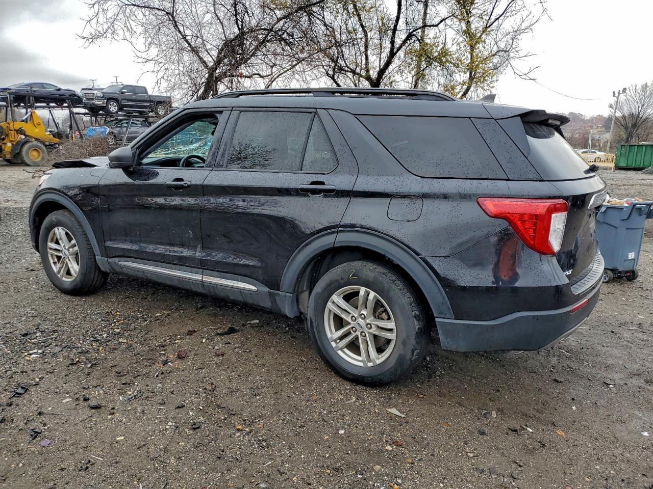 2023 Ford Explorer Xlt - Фото 2