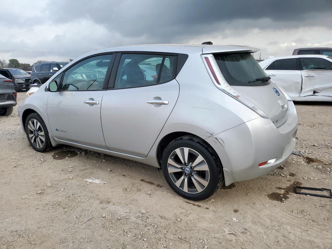 2013 Nissan Leaf S - Image 2