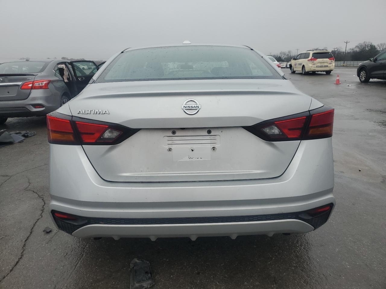 2020 Nissan Altima S - Image 6