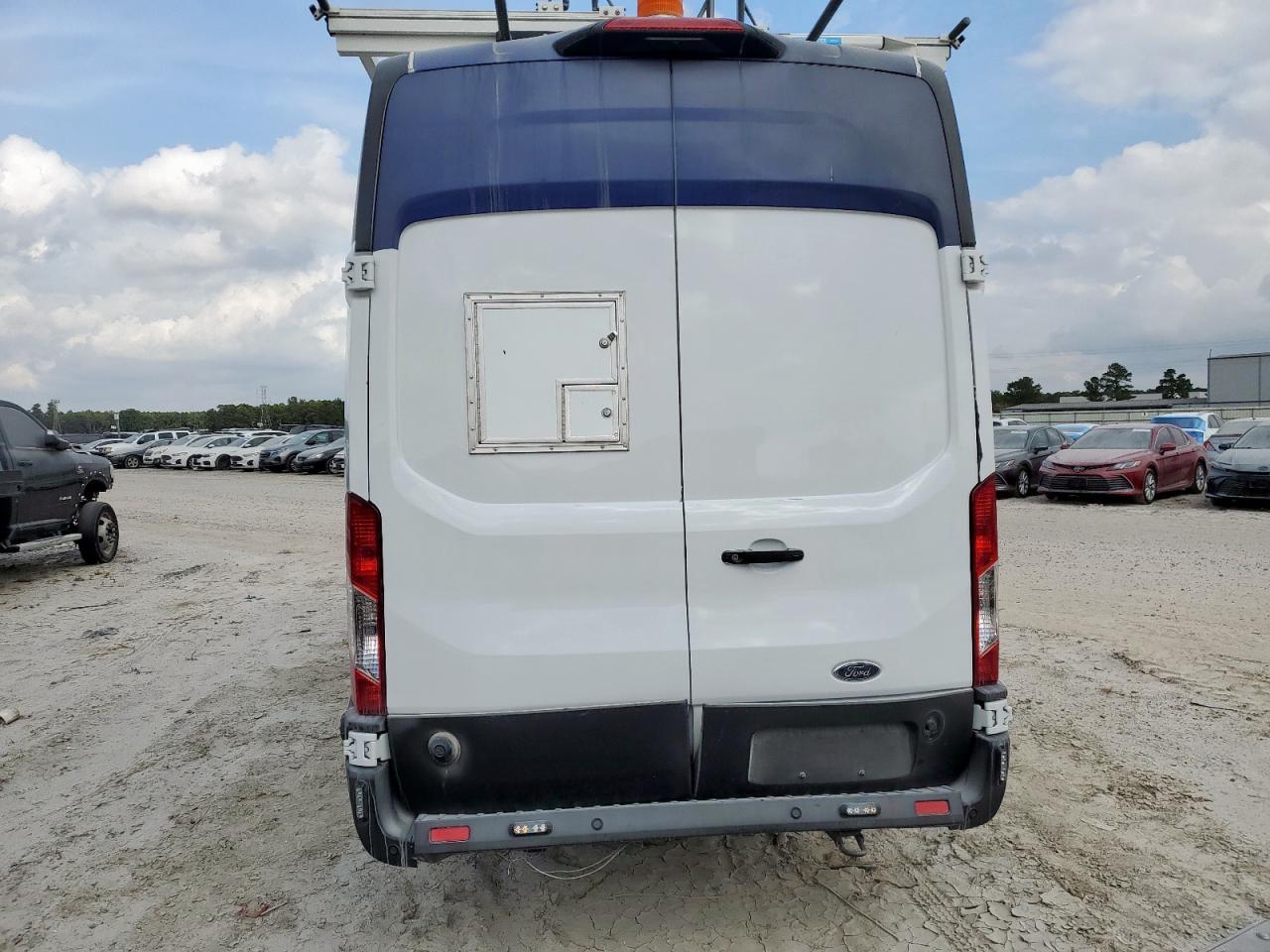 2025 Ford Transit T-250 - Фото 6