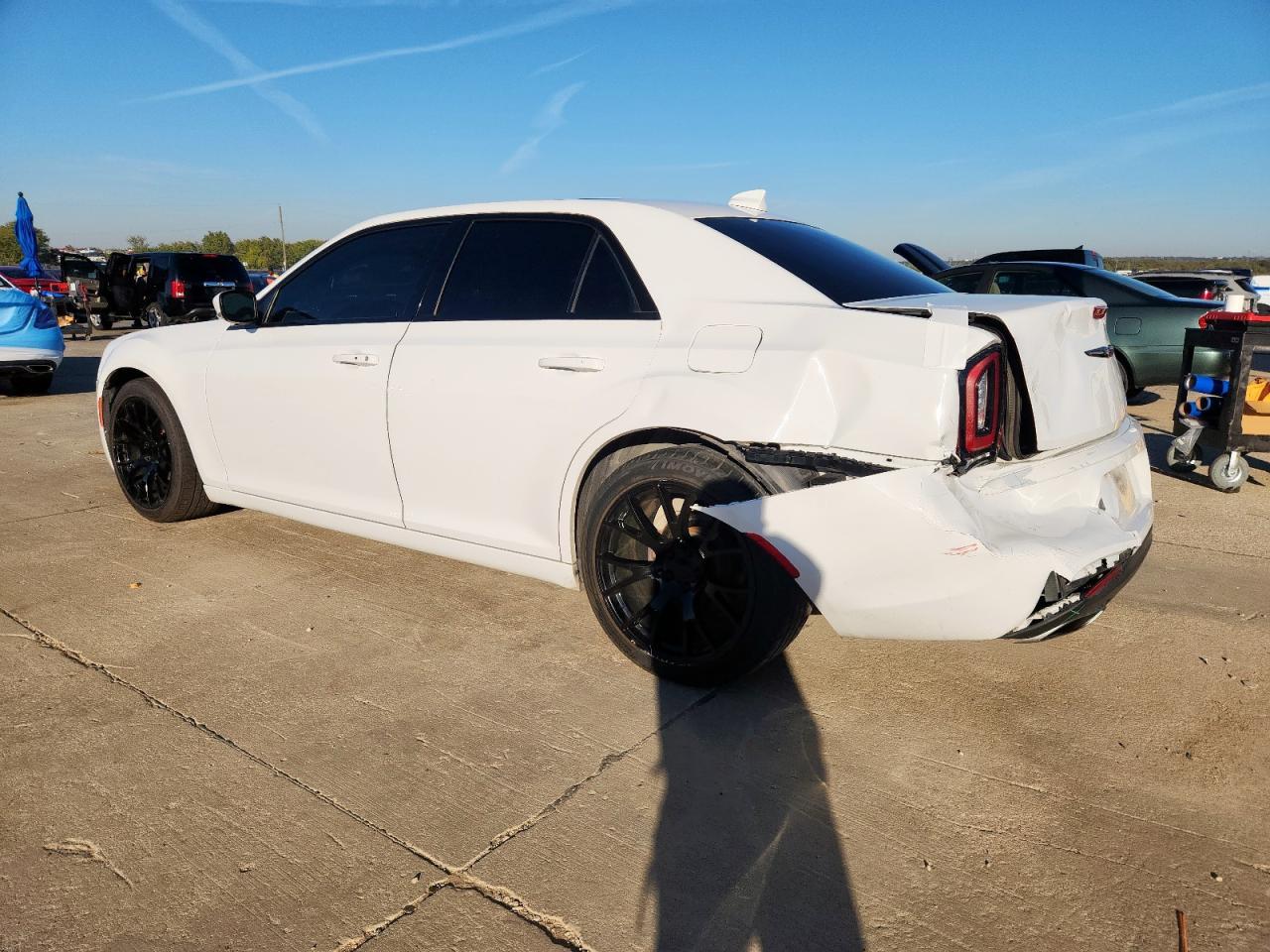 2021 Chrysler 300 S - Фото 2
