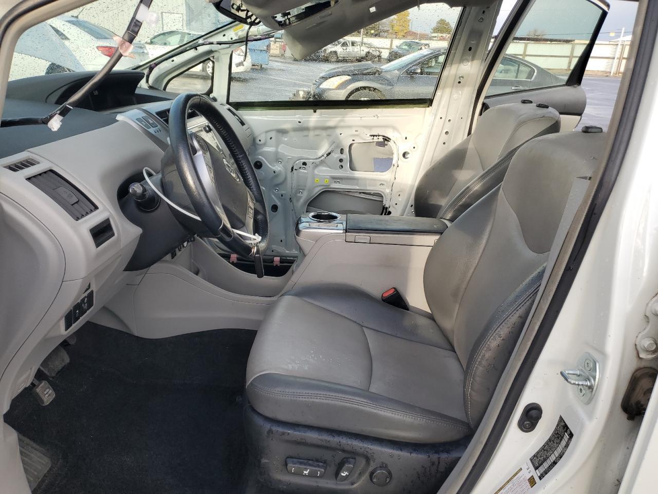 2016 Toyota Prius V Five - Фото 7