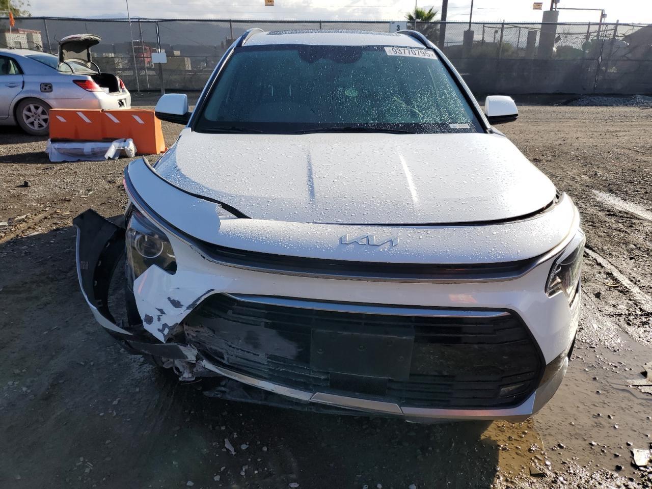 2024 Kia Niro Ex - Image 5