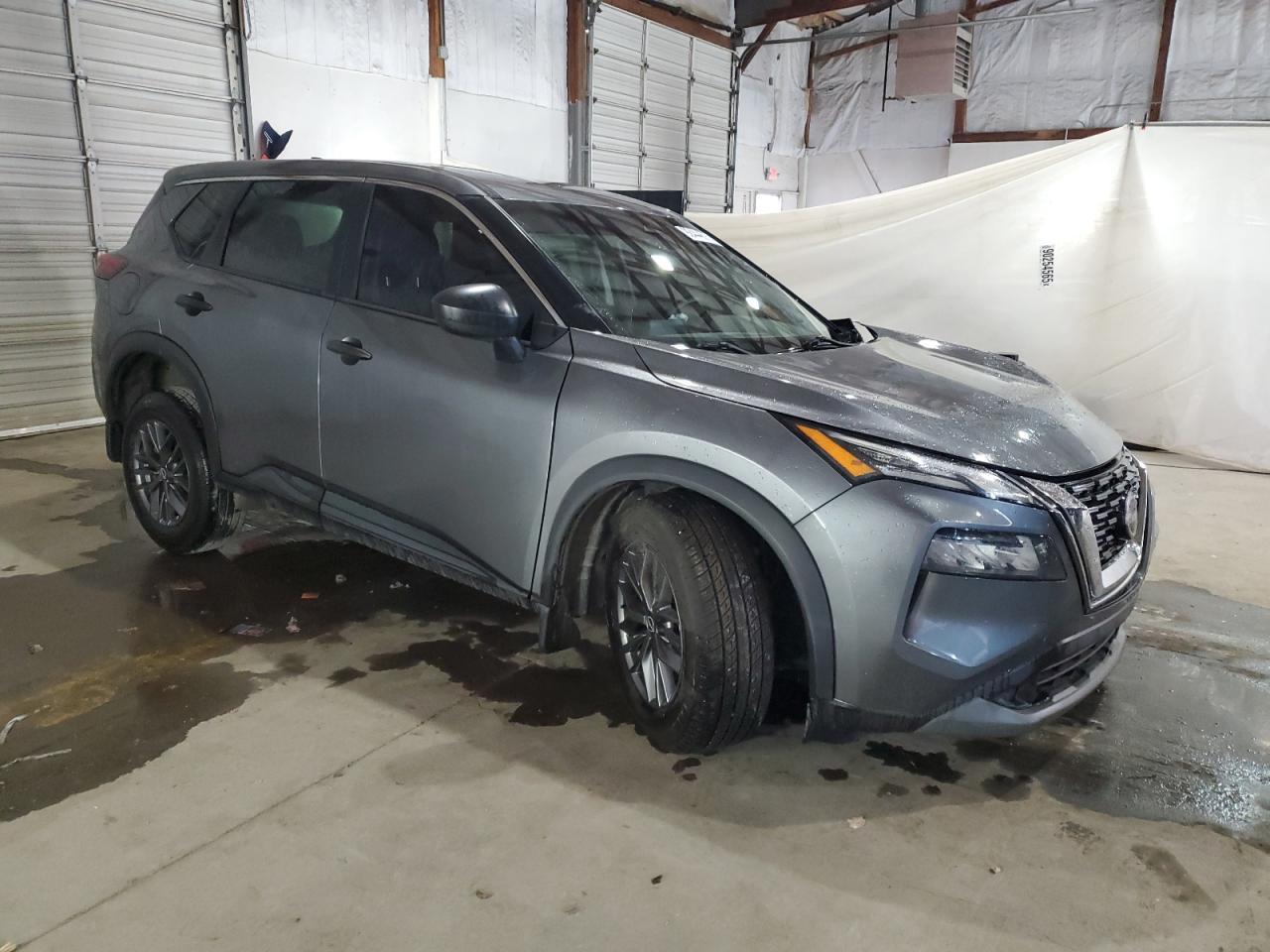 2023 Nissan Rogue S - Image 4