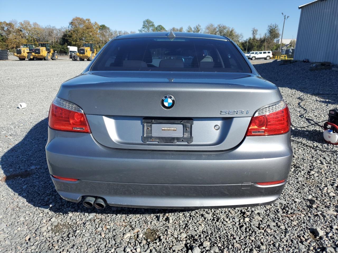 2008 BMW 528 I - Image 6