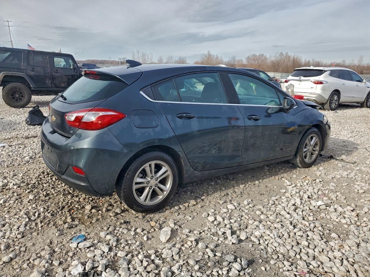 2017 Chevrolet Cruze Lt - Фото 3
