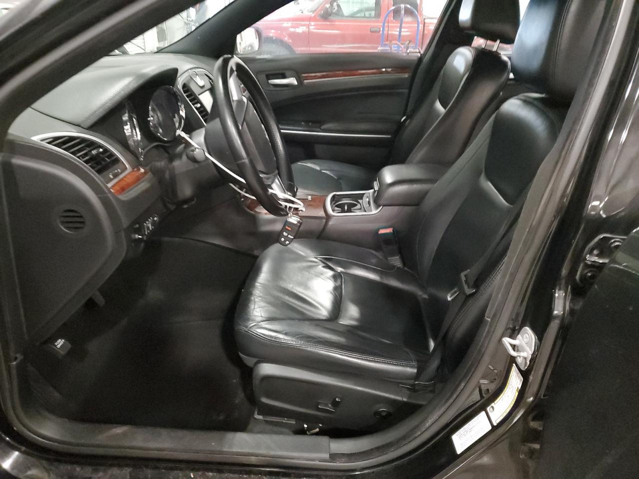 2014 Chrysler 300 - Фото 7