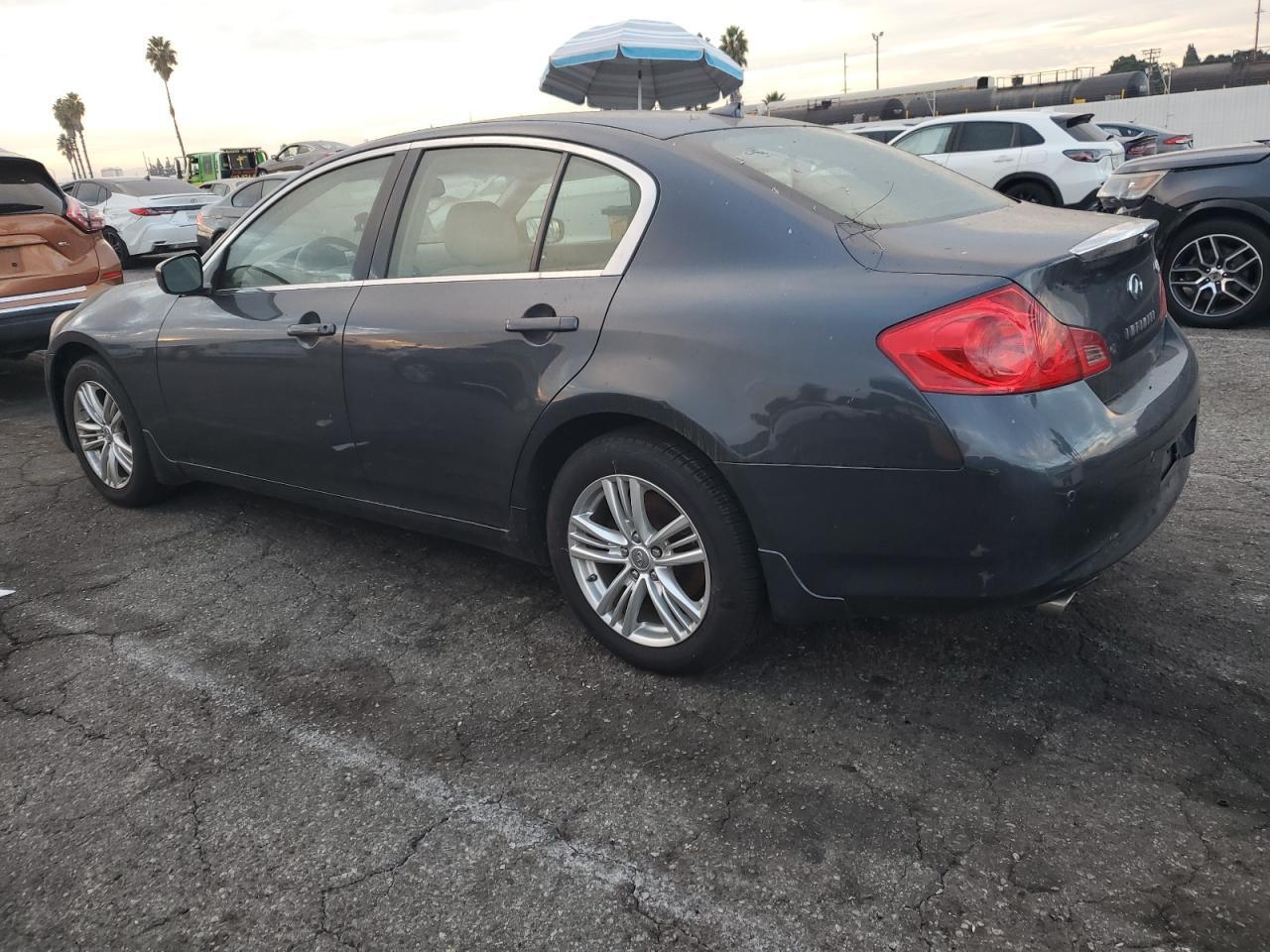 2013 Infiniti G37 - Фото 2