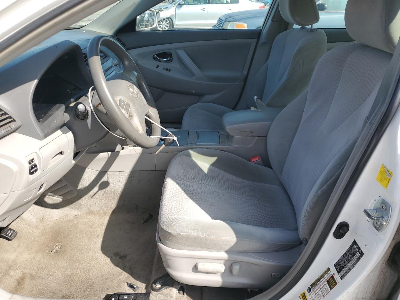 2011 Toyota Camry Base - Фото 7