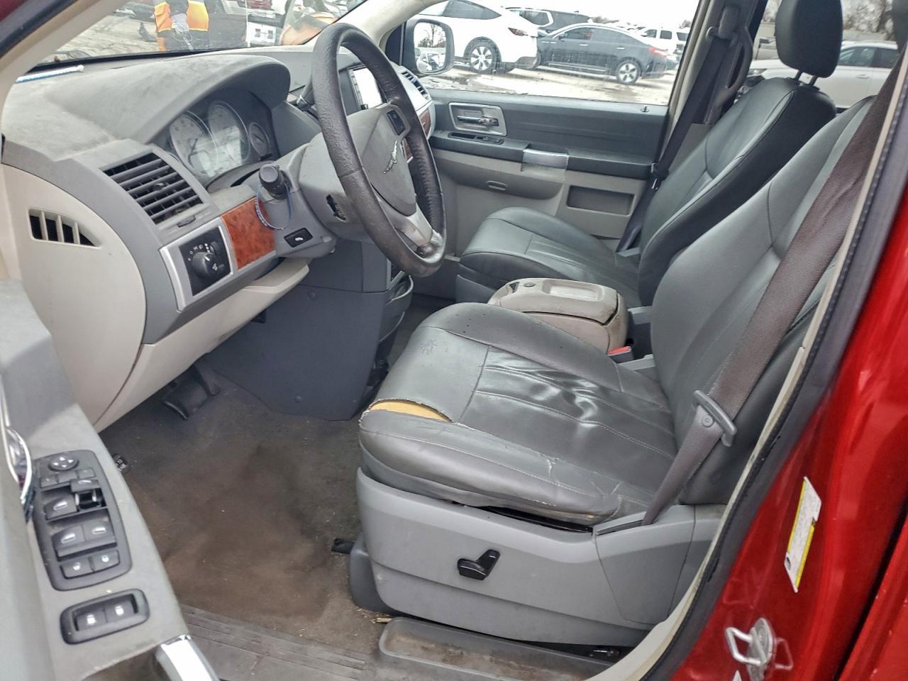 2008 Chrysler Town & Country Touring - Фото 7