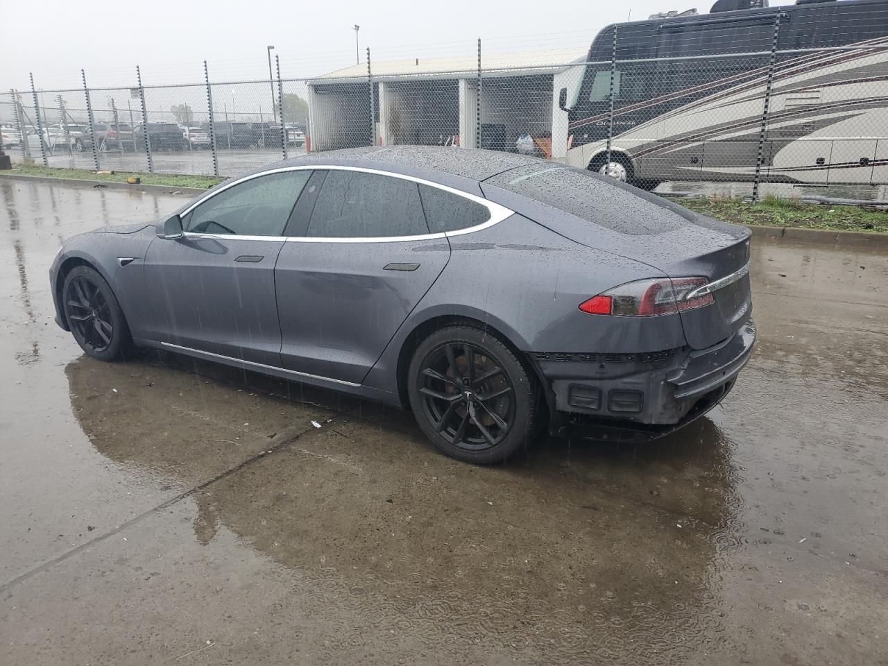 2021 Tesla Model S - Фото 2