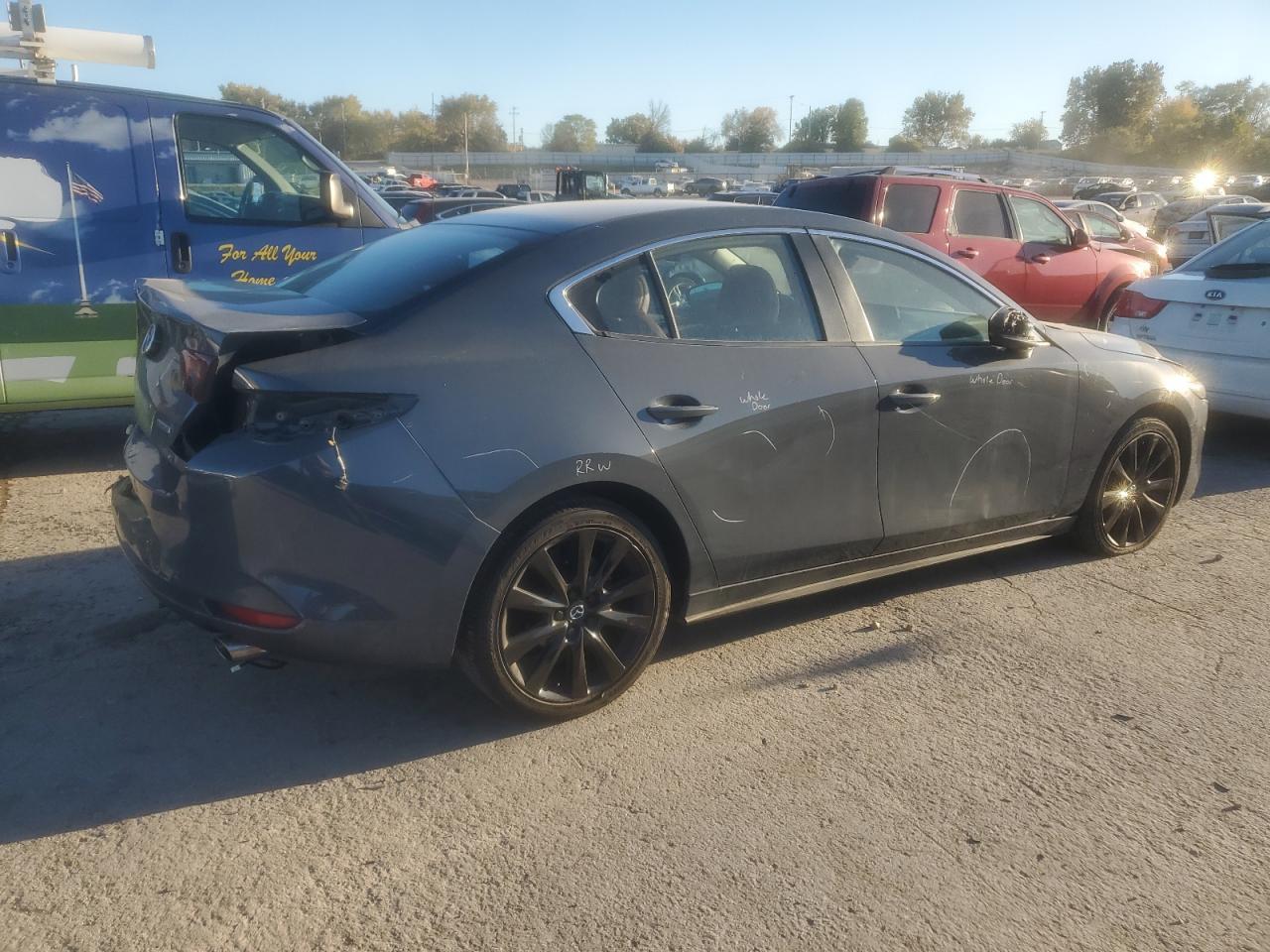 2023 Mazda 3 Preferred - Фото 3