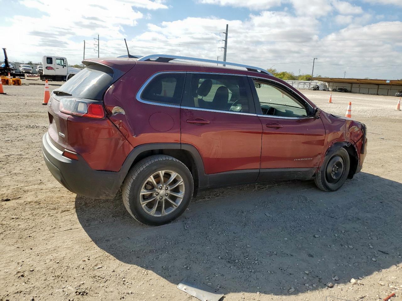 2019 Jeep Cherokee - Фото 3