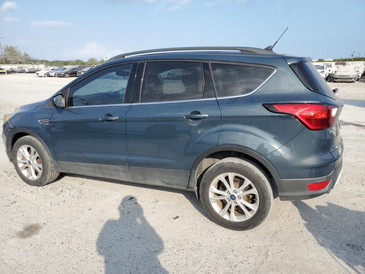 2019 Ford Escape Sel - Фото 2