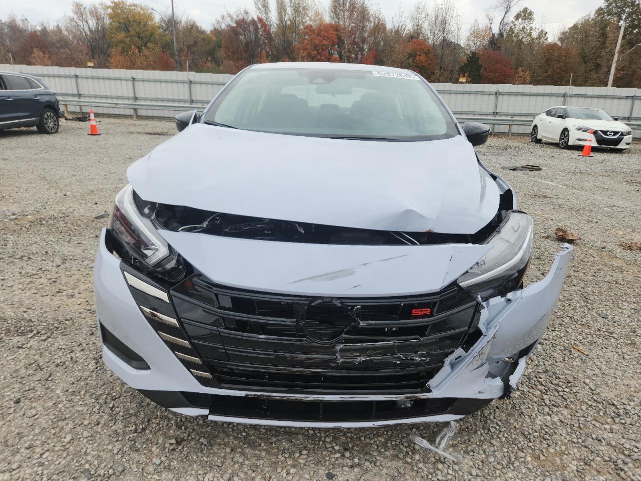 2025 Nissan Versa Sr - Image 5