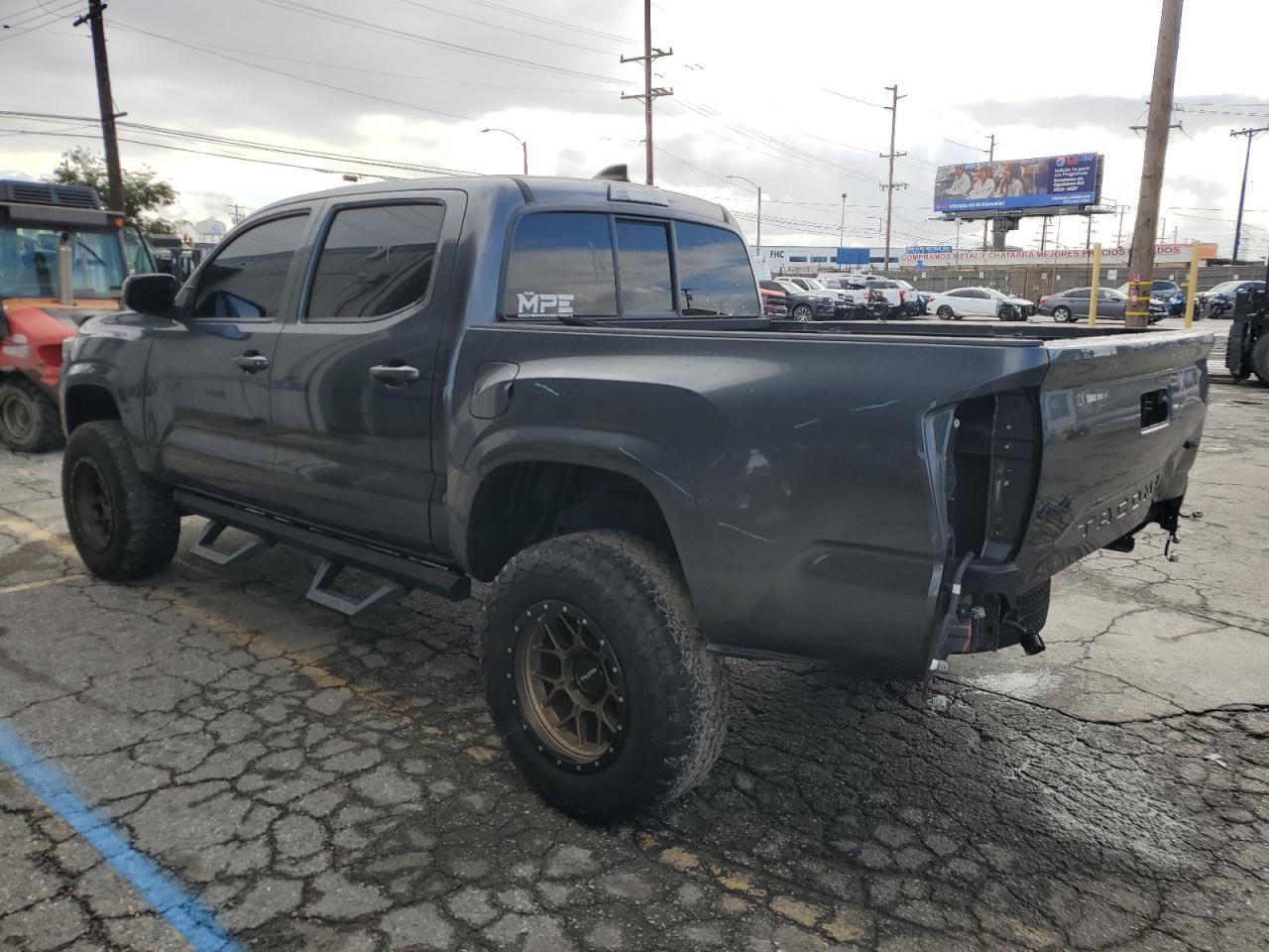 2023 Toyota Tacoma Double Cab - Image 2