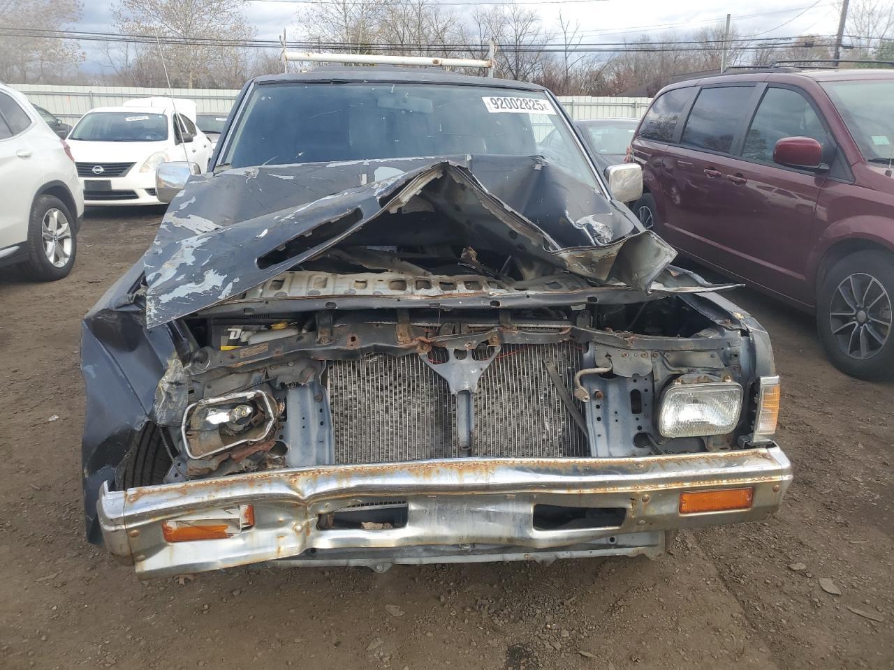 1991 Nissan Truck Short Wheelbase - Фото 5