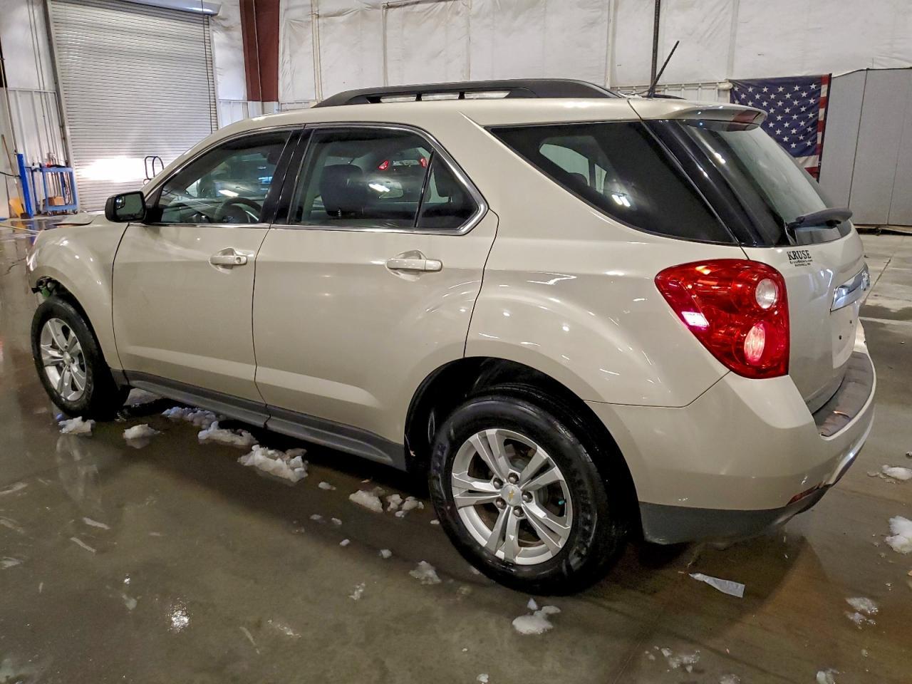 2014 Chevrolet Equinox Ls - Image 2