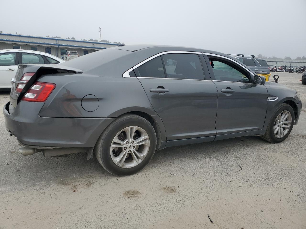 2015 Ford Taurus Sel - Фото 3
