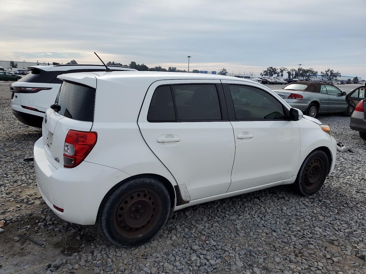 2014 Scion Xd - Image 3