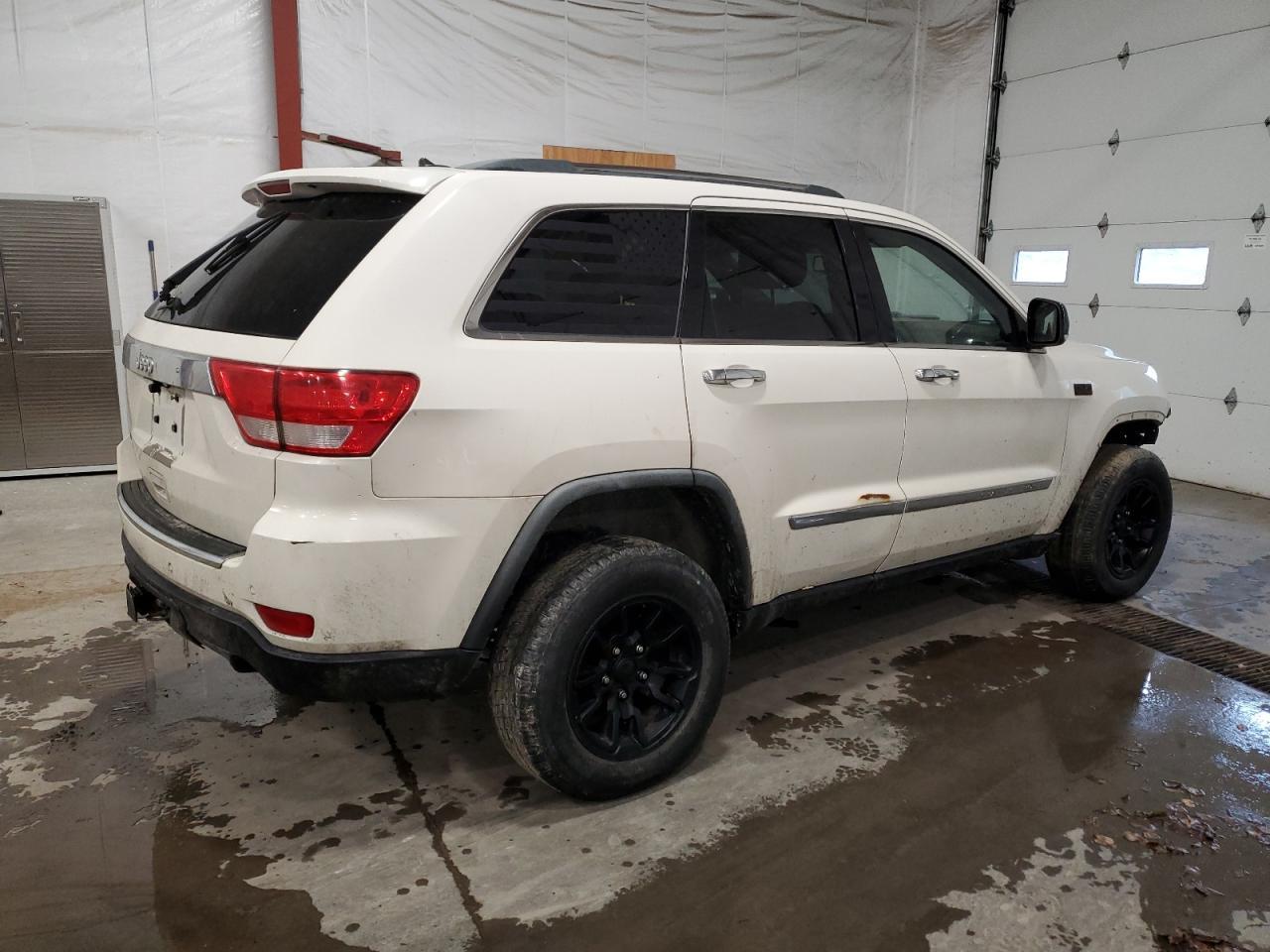 2011 Jeep Grand Cherokee Overland - Фото 3