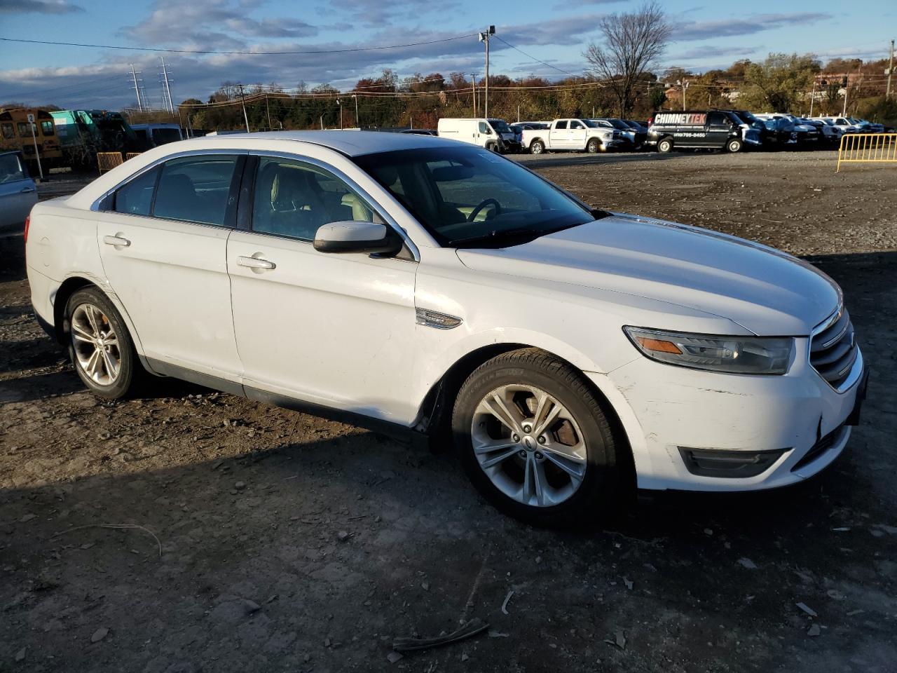 2013 Ford Taurus - Фото 4