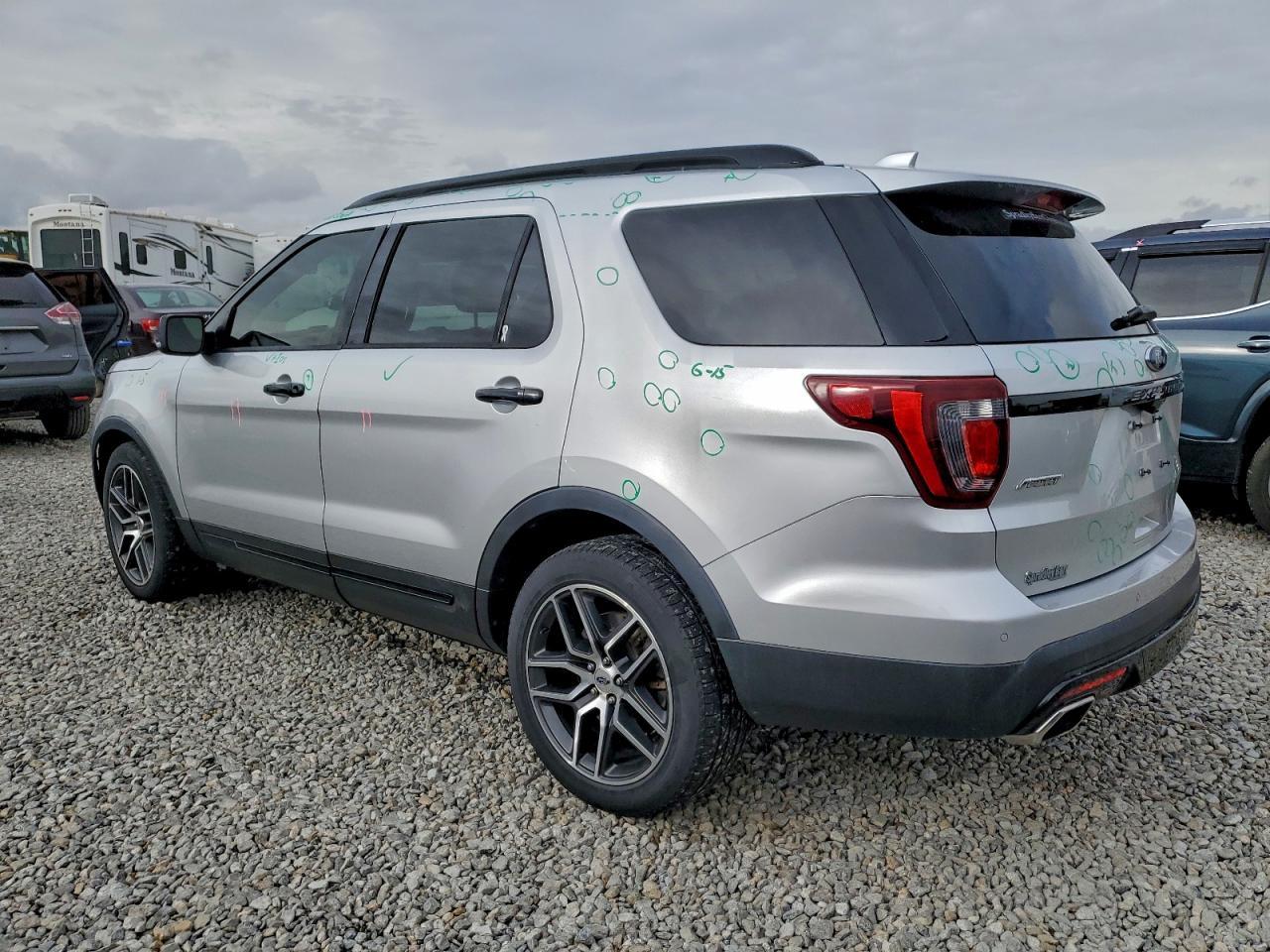 2016 Ford Explorer Sport - Фото 2