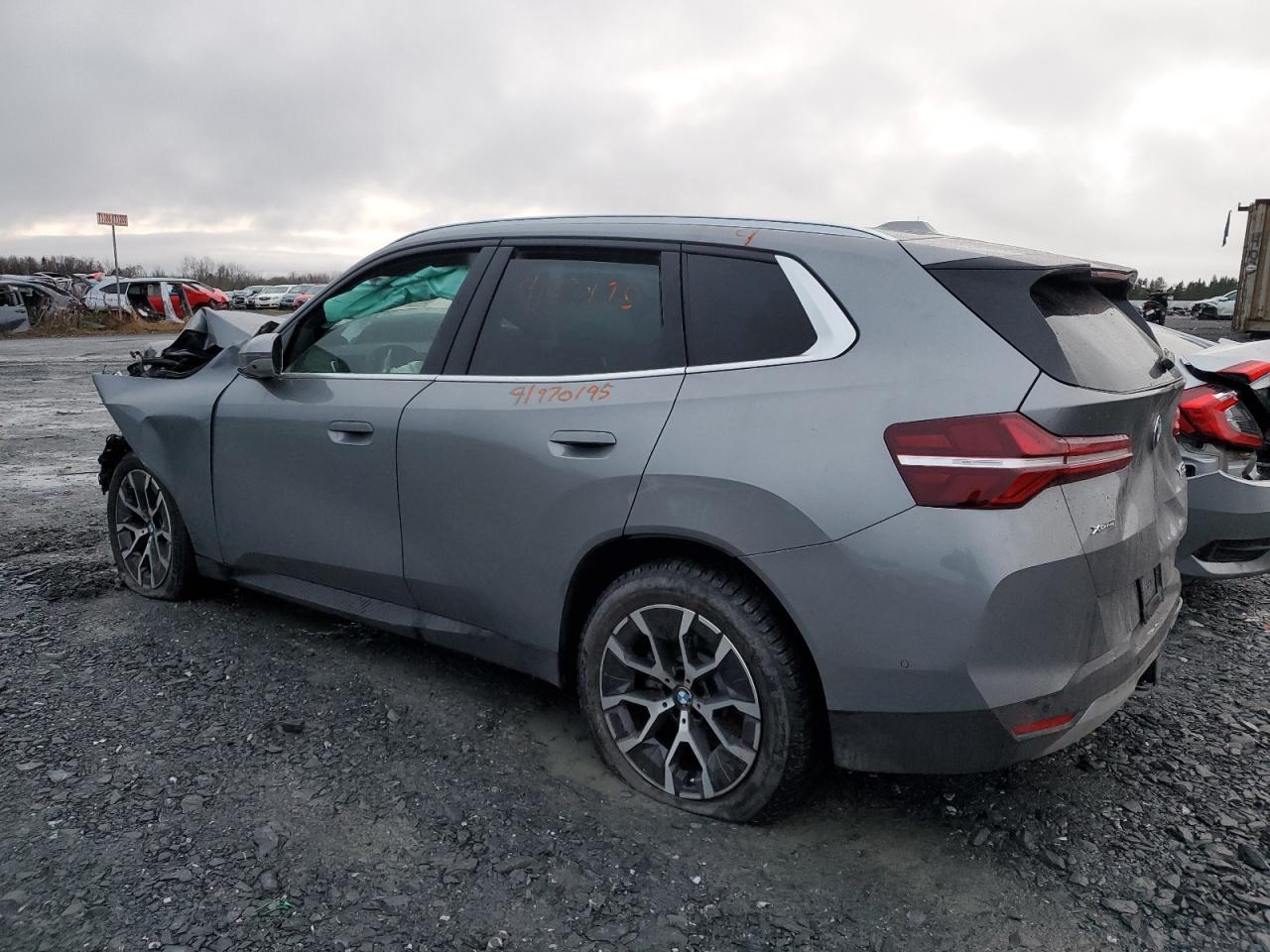 2025 BMW X3 30 xDrive - Фото 2
