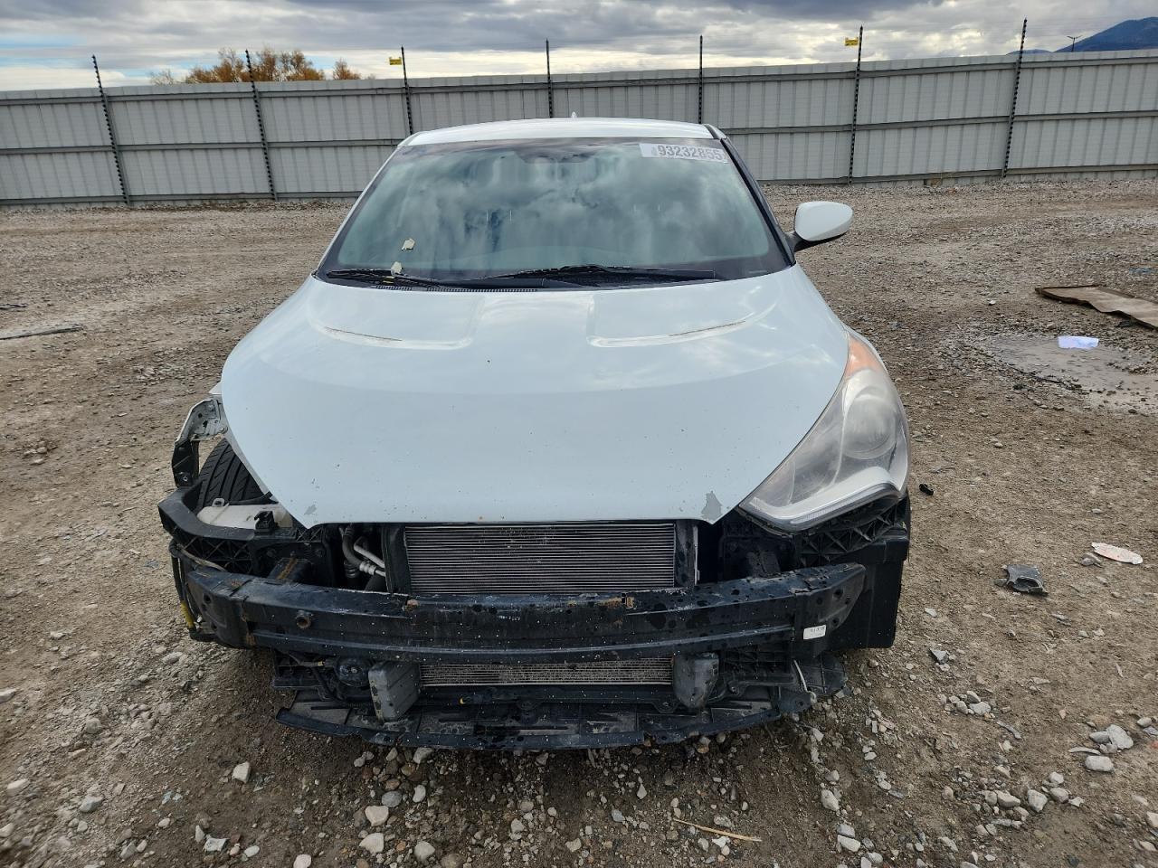 2016 Hyundai Veloster Base - Image 5