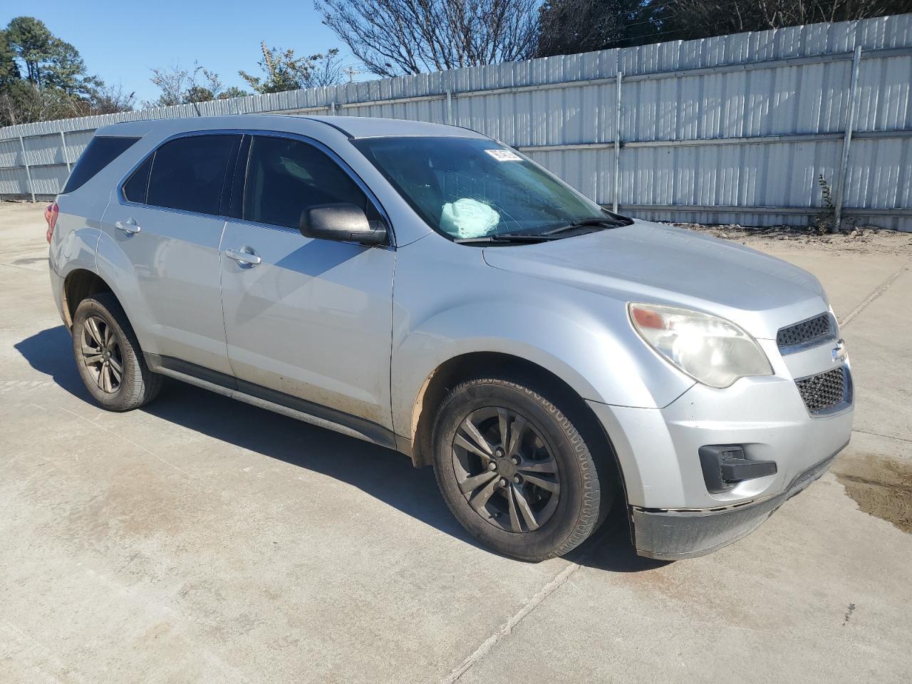 2014 Chevrolet Equinox Ls - Image 4