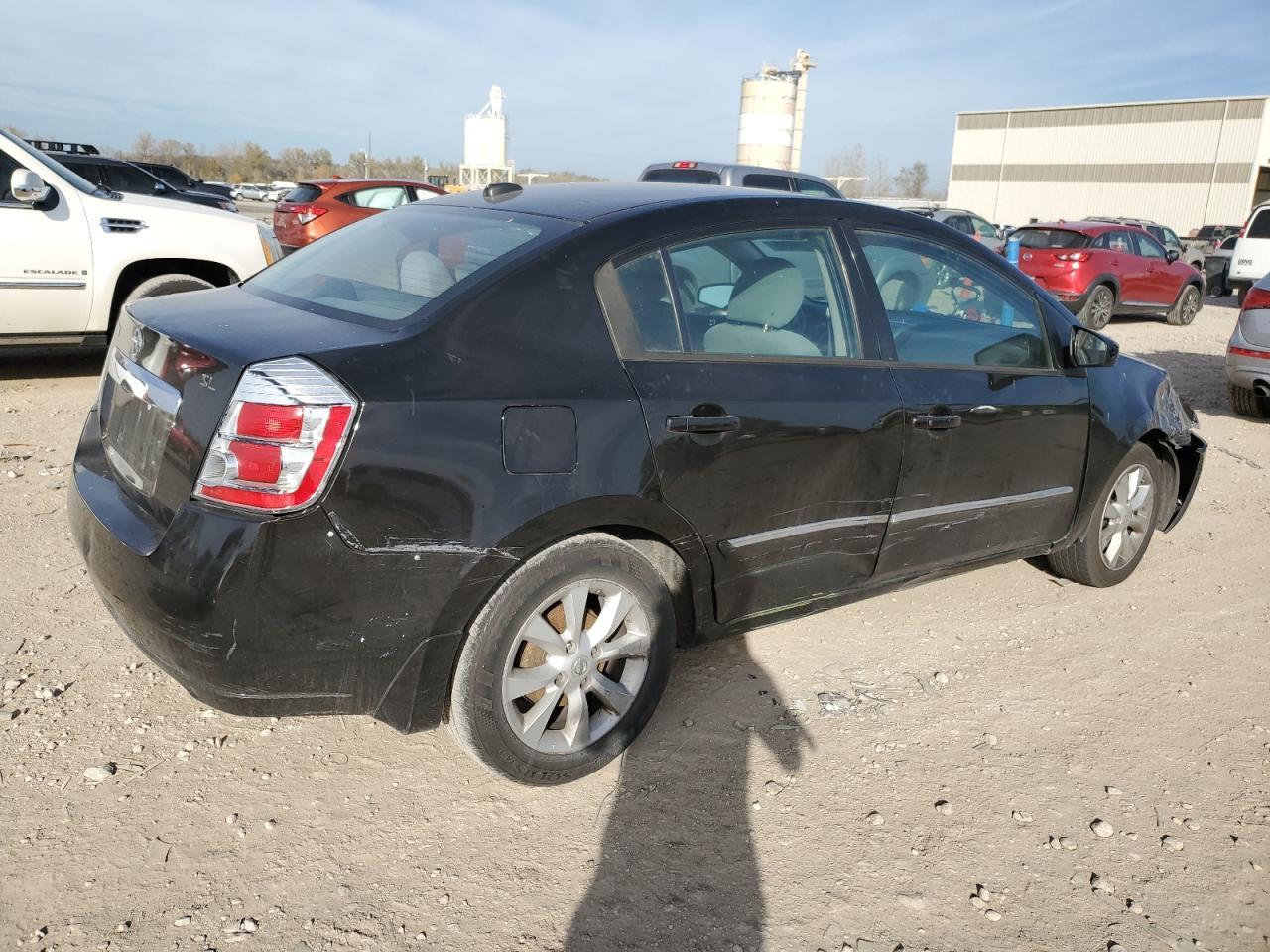 2010 Nissan Sentra 2.0 - Фото 3