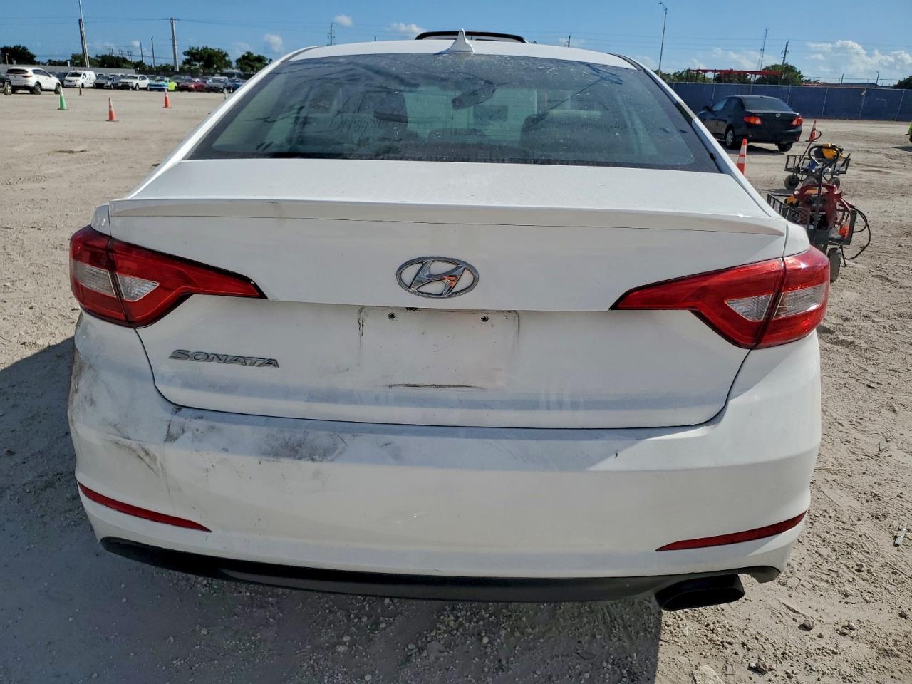 2017 Hyundai Sonata Se - Image 6