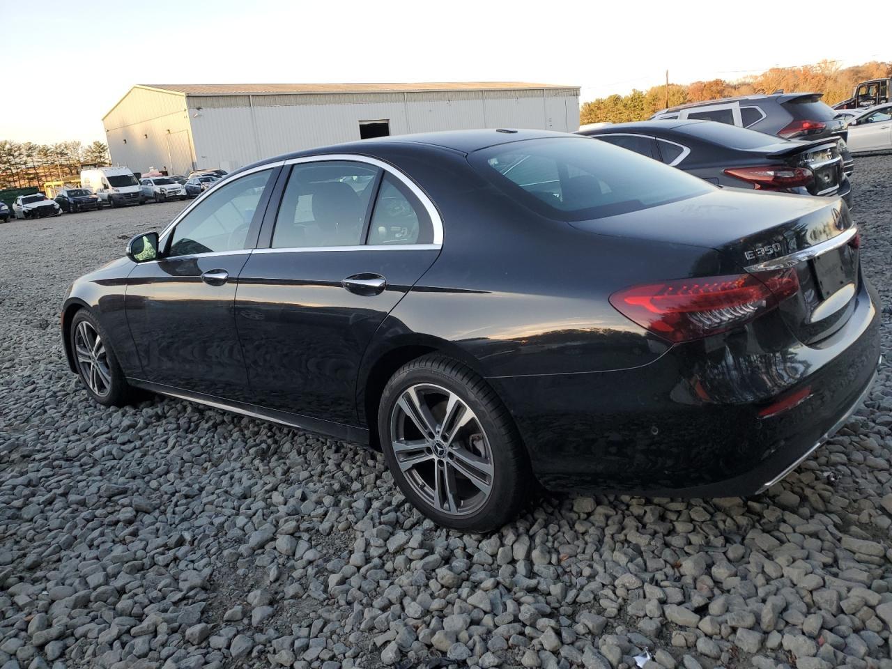 2023 Mercedes-Benz E 350 4Matic - Фото 2