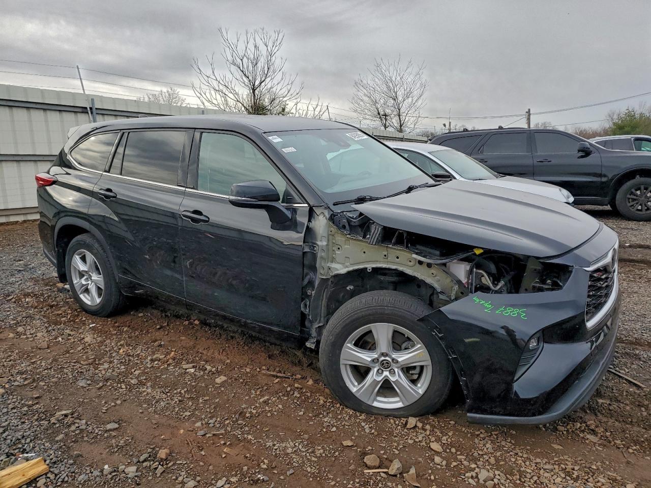 2021 Toyota Highlander Le - Фото 4