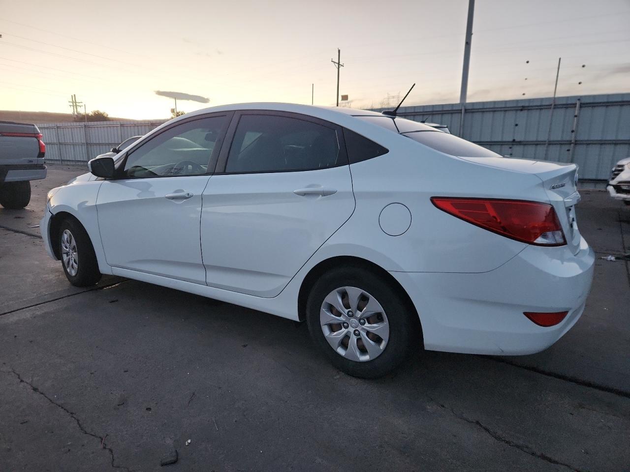 2015 Hyundai Accent Gls - Фото 2