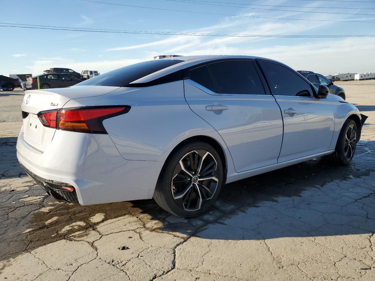 2024 Nissan Altima Sr - Фото 3