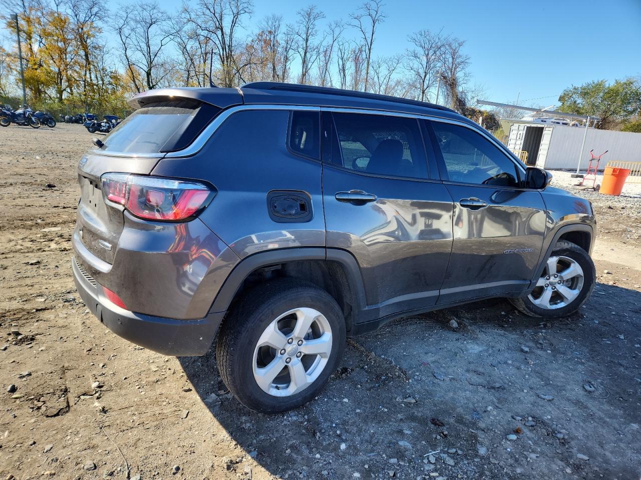 2020 Jeep Compass Latitude - Image 3