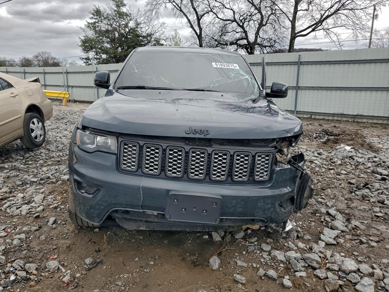 2017 Jeep Cherokee L - Фото 5