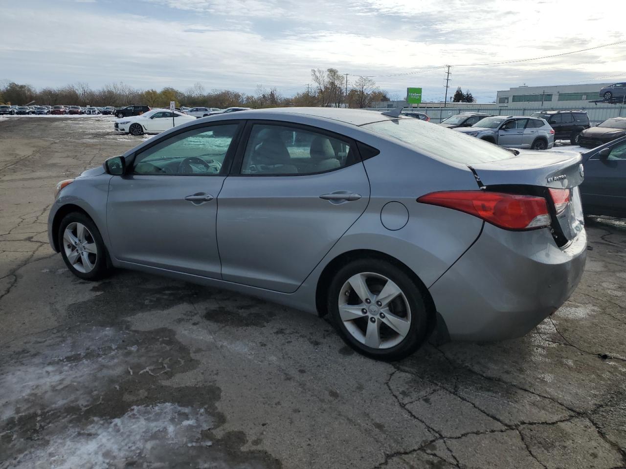2013 Hyundai Elantra Gls - Image 2
