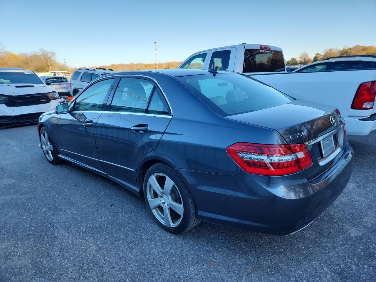 2010 Mercedes-Benz E 350 4Matic - Фото 2