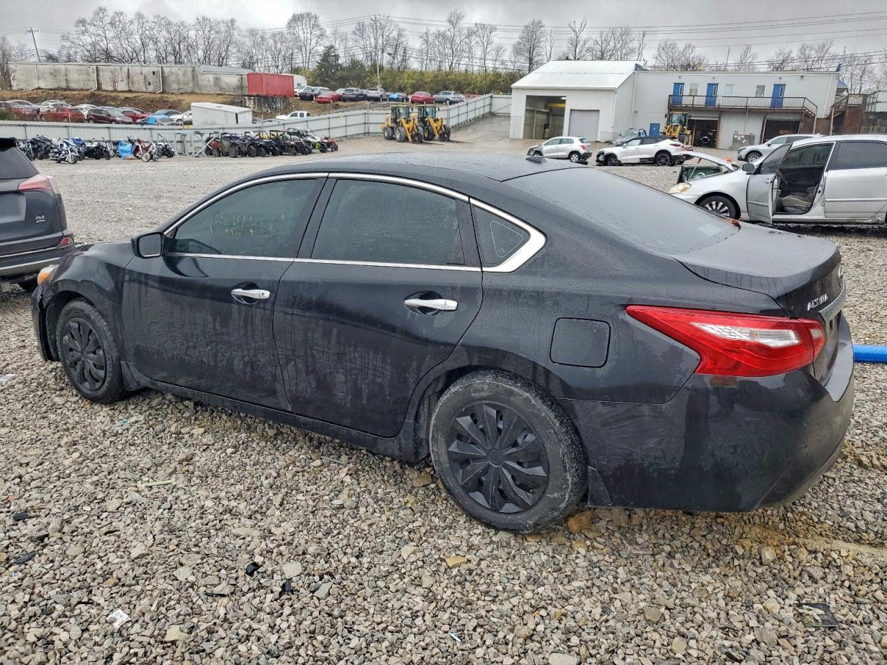 2016 Nissan Altima 2.5 - Image 2