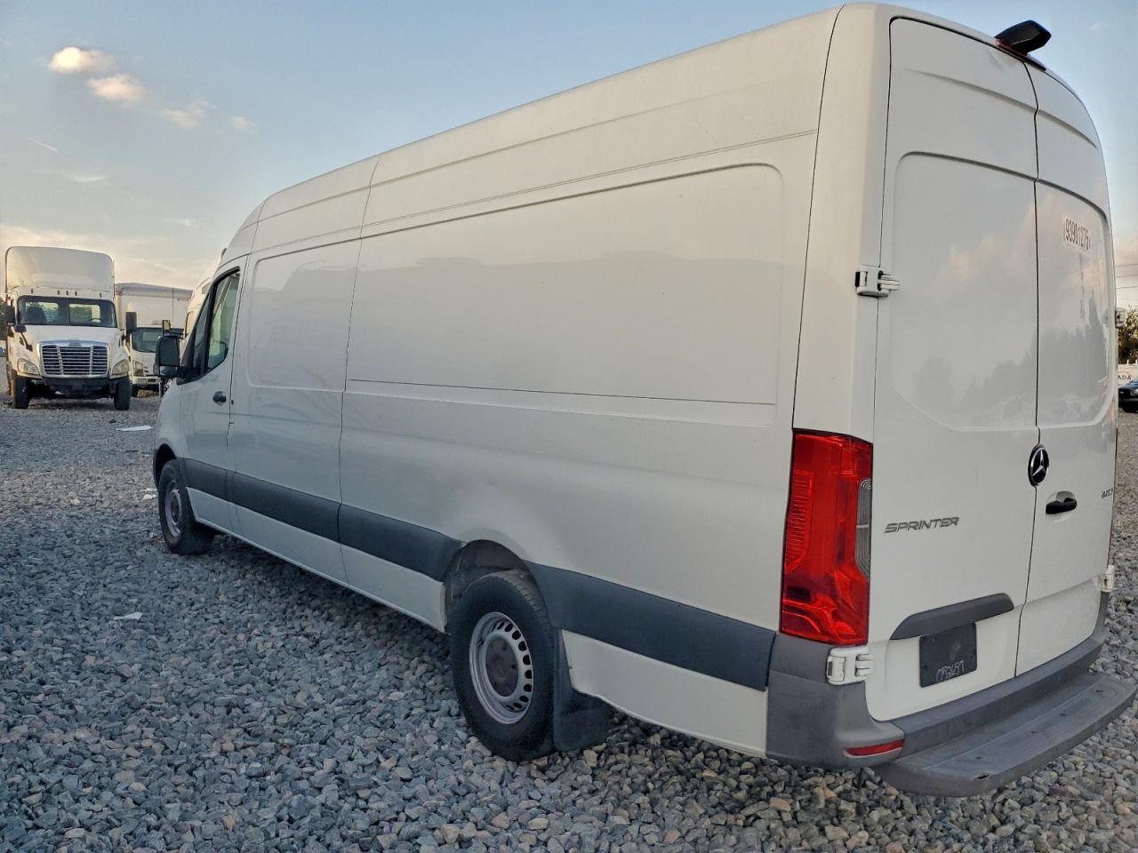 2021 Mercedes-Benz Sprinter 2500 - Image 2