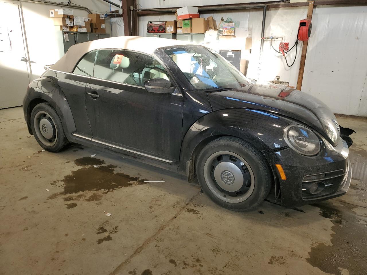 2018 Volkswagen Beetle S - Фото 4