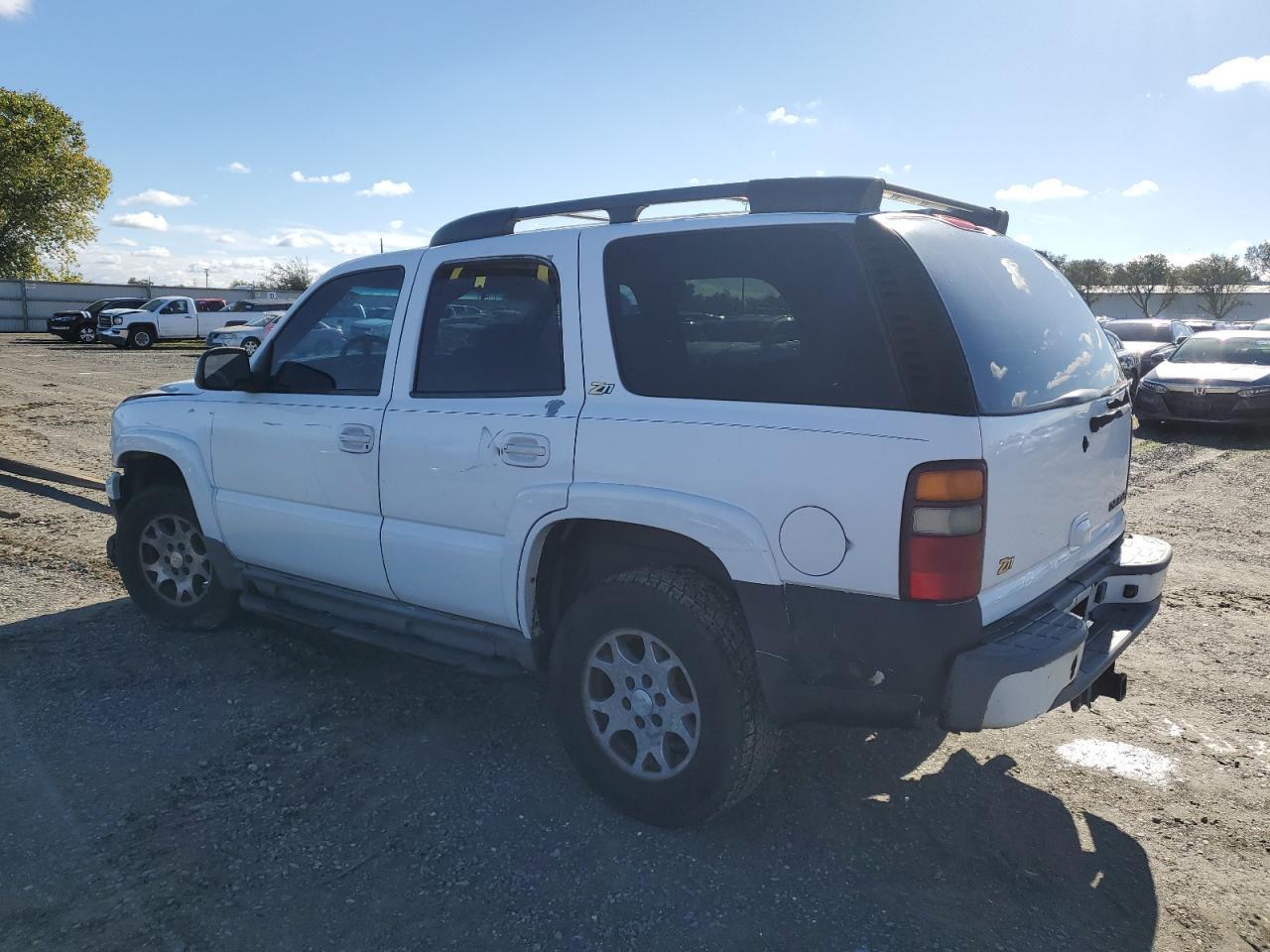 2002 Chevrolet Tahoe K1500 - Image 2