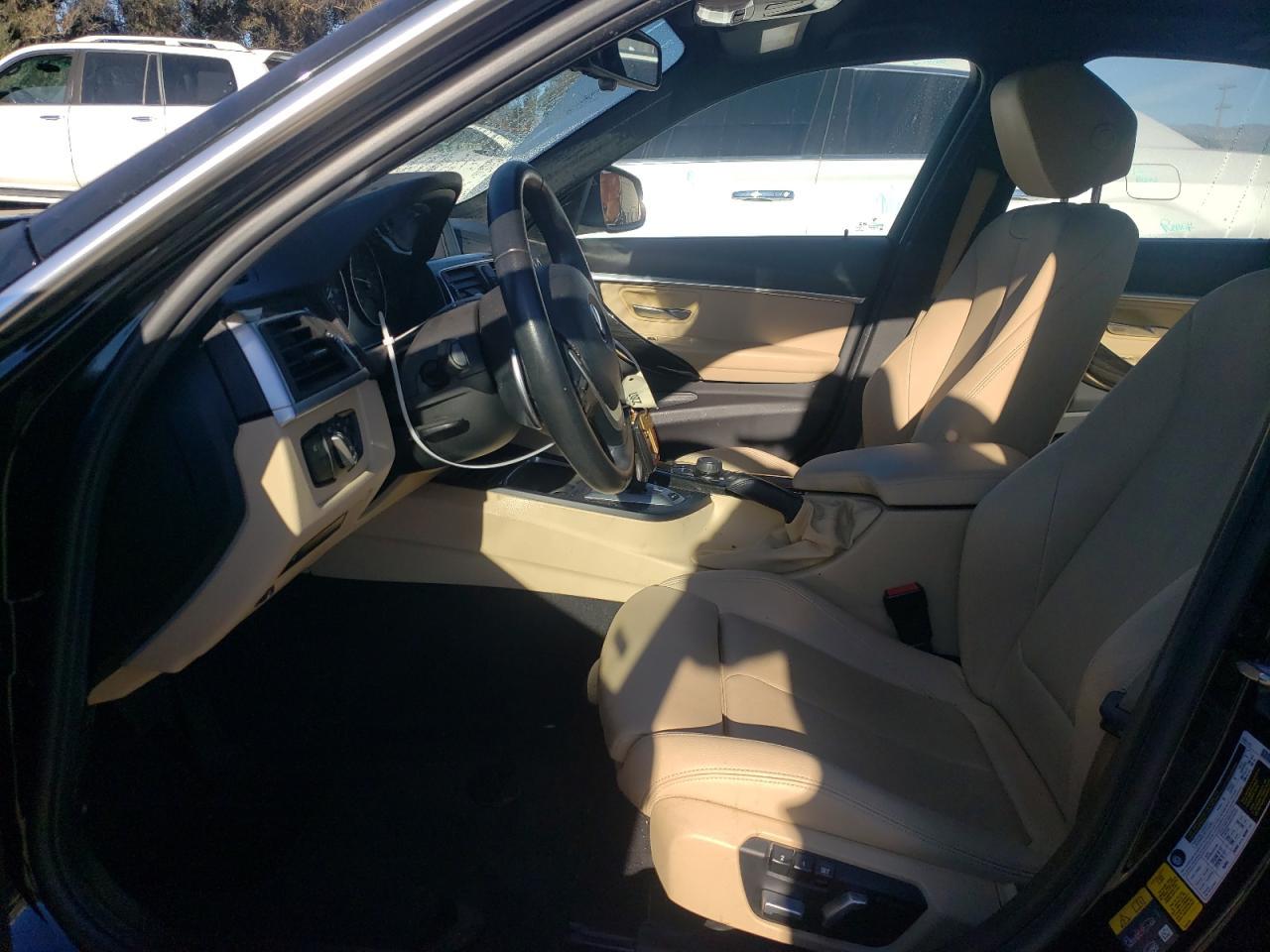 2018 BMW 330E - Фото 7