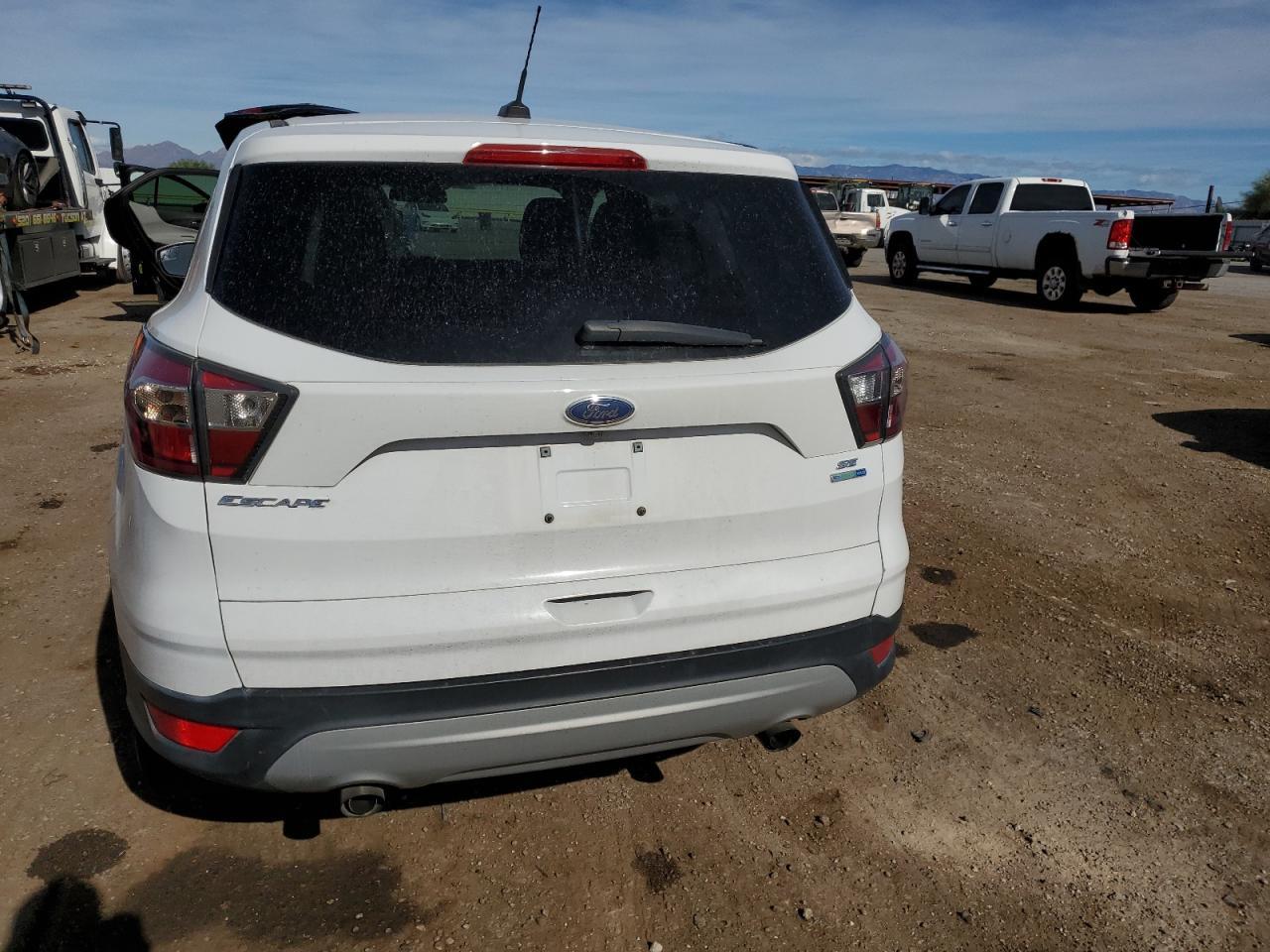 2017 Ford Escape Se - Image 6