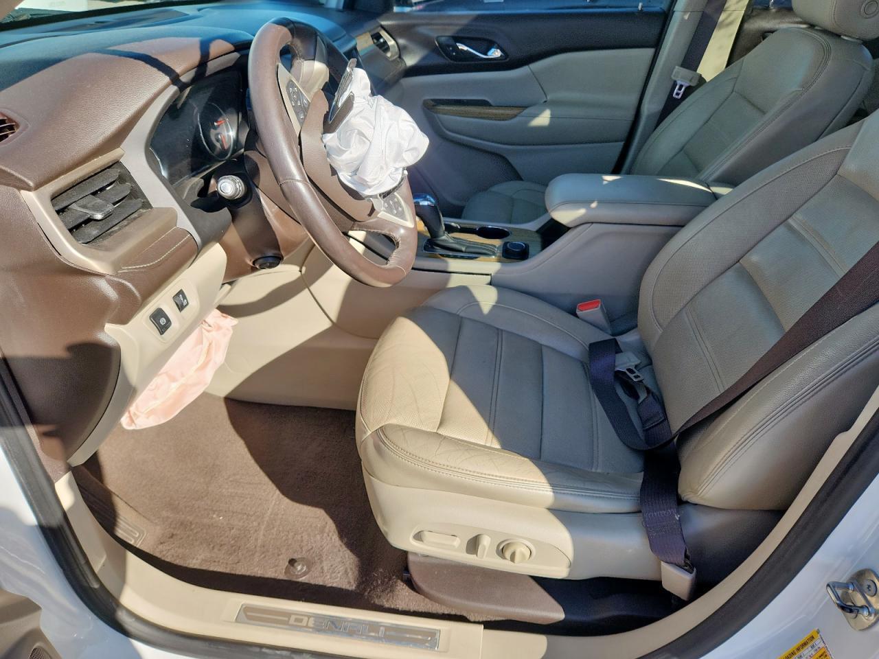 2018 GMC Acadia Denali - Фото 7