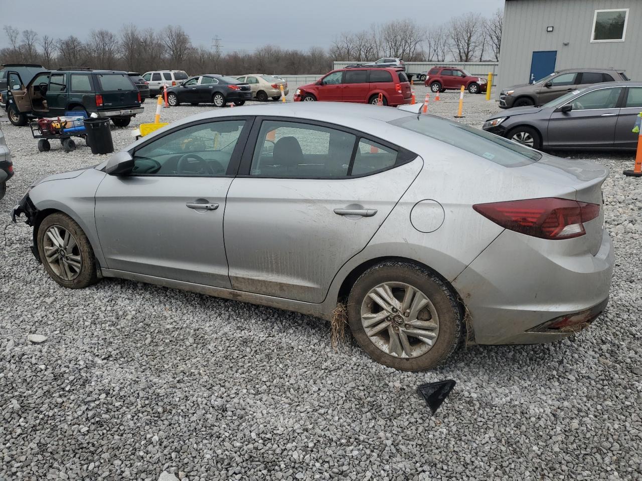 2020 Hyundai Elantra Sel - Фото 2