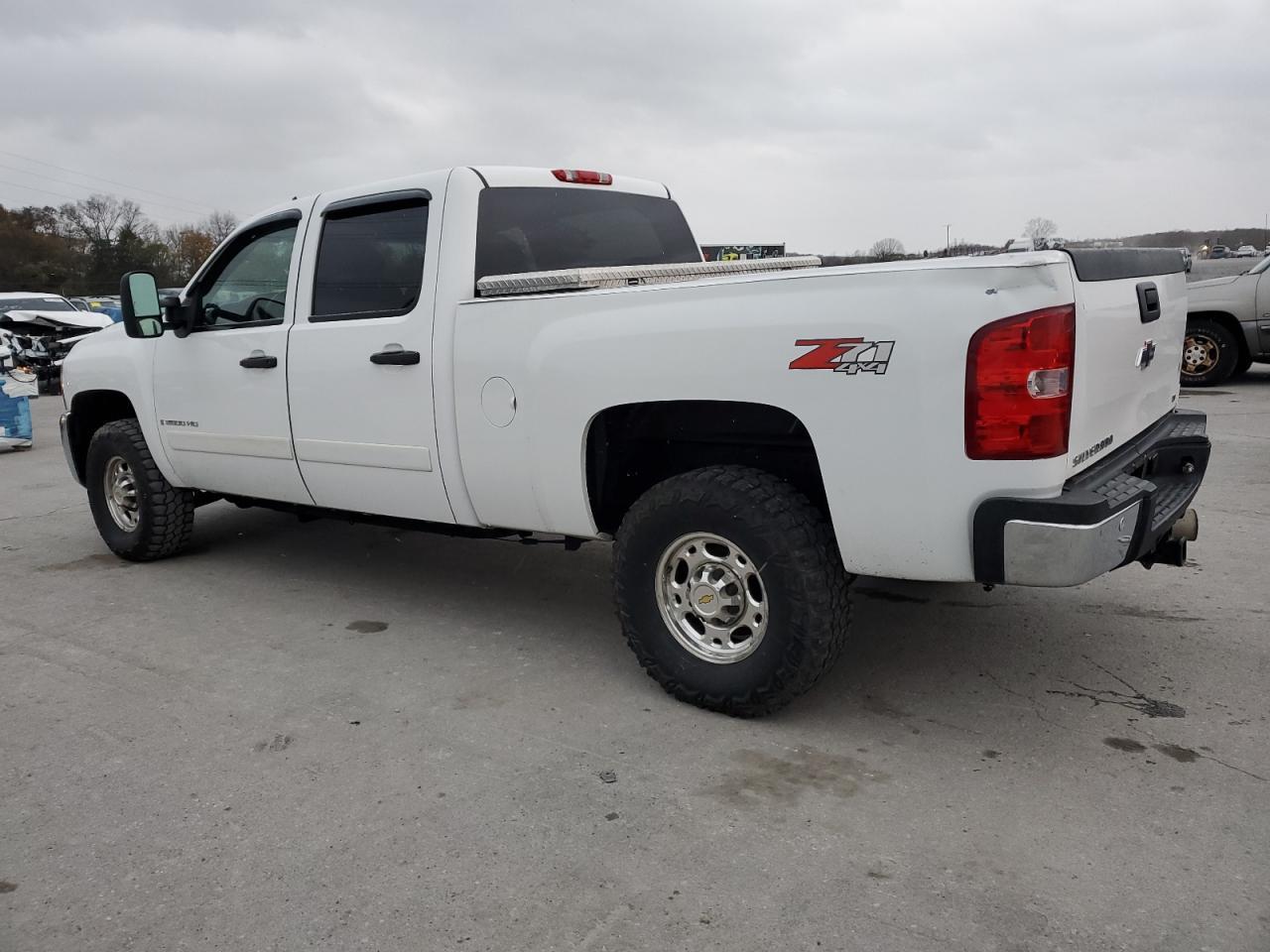 2008 Chevrolet Silverado K2500 Heavy Duty - Image 2
